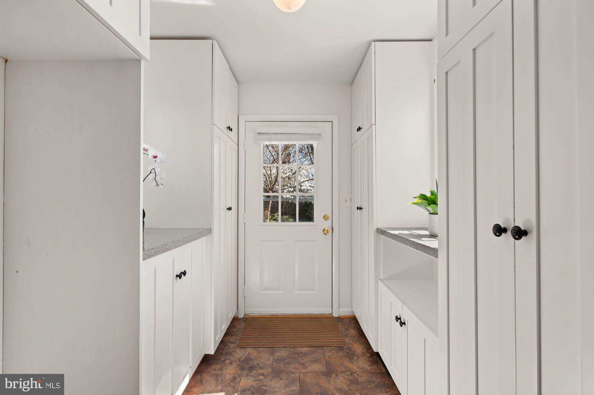 1533 Sinclair Drive McLean, VA 22101 - Photo 30 of 42 Mudroom/Pantry