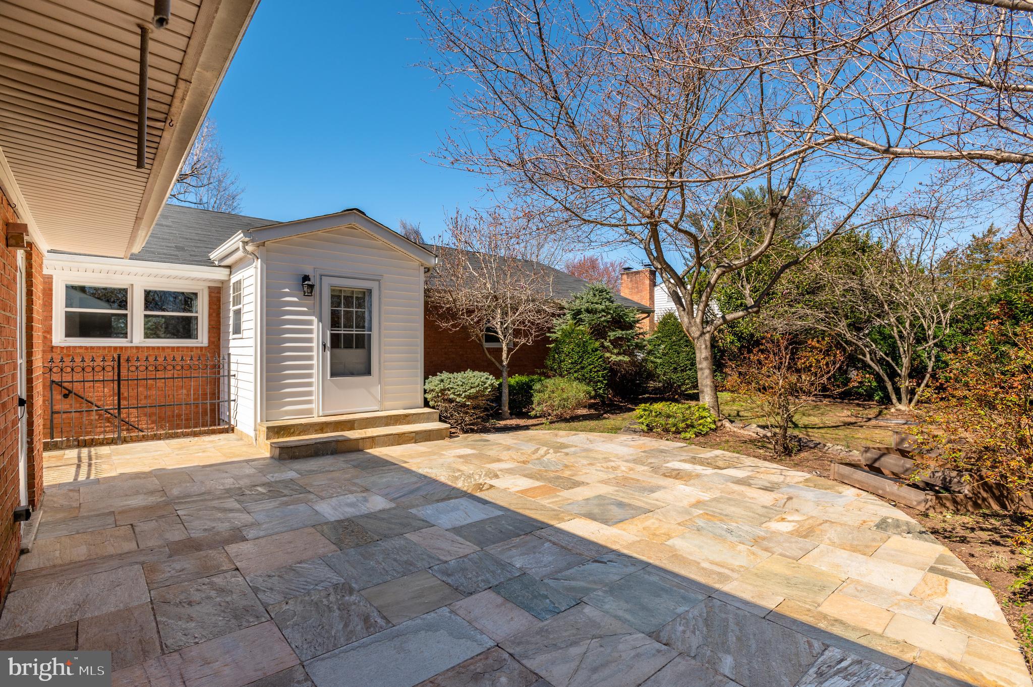 1533 Sinclair Drive McLean, VA 22101 - Photo 31 of 42 Expansive patio