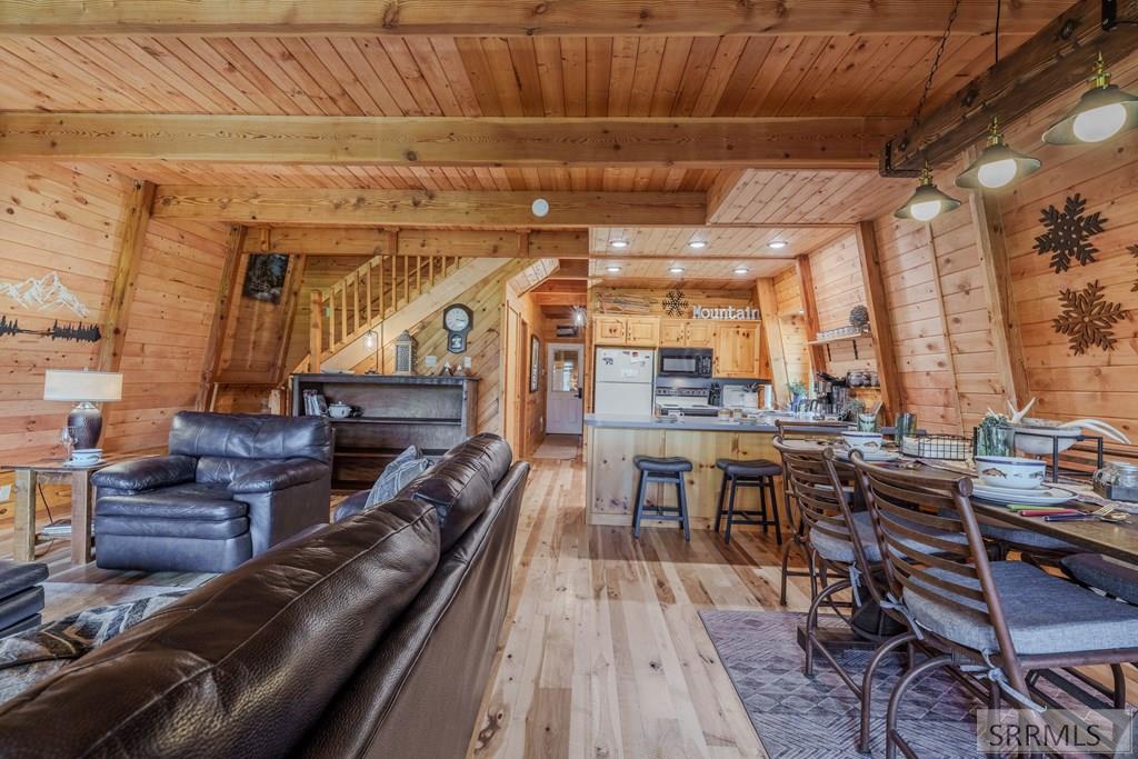 3776 Snake River Road Island Park, ID 83429 - Photo 5 of 74