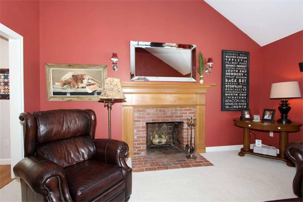 47 Richards Road Southborough, MA 01772 - Photo 11 of 21 Gallery Image 11