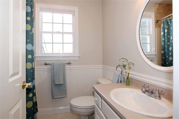 47 Richards Road Southborough, MA 01772 - Photo 16 of 21 Gallery Image 16