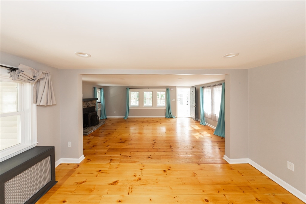 2 Hyatt Street Worcester, MA 01603 - Photo 12 of 42 Gallery Image 12