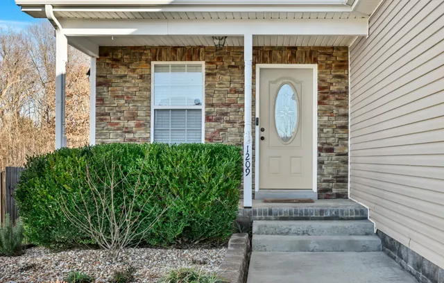 $305,000 | 1209 Meachem Drive, Clarksville, TN 37042