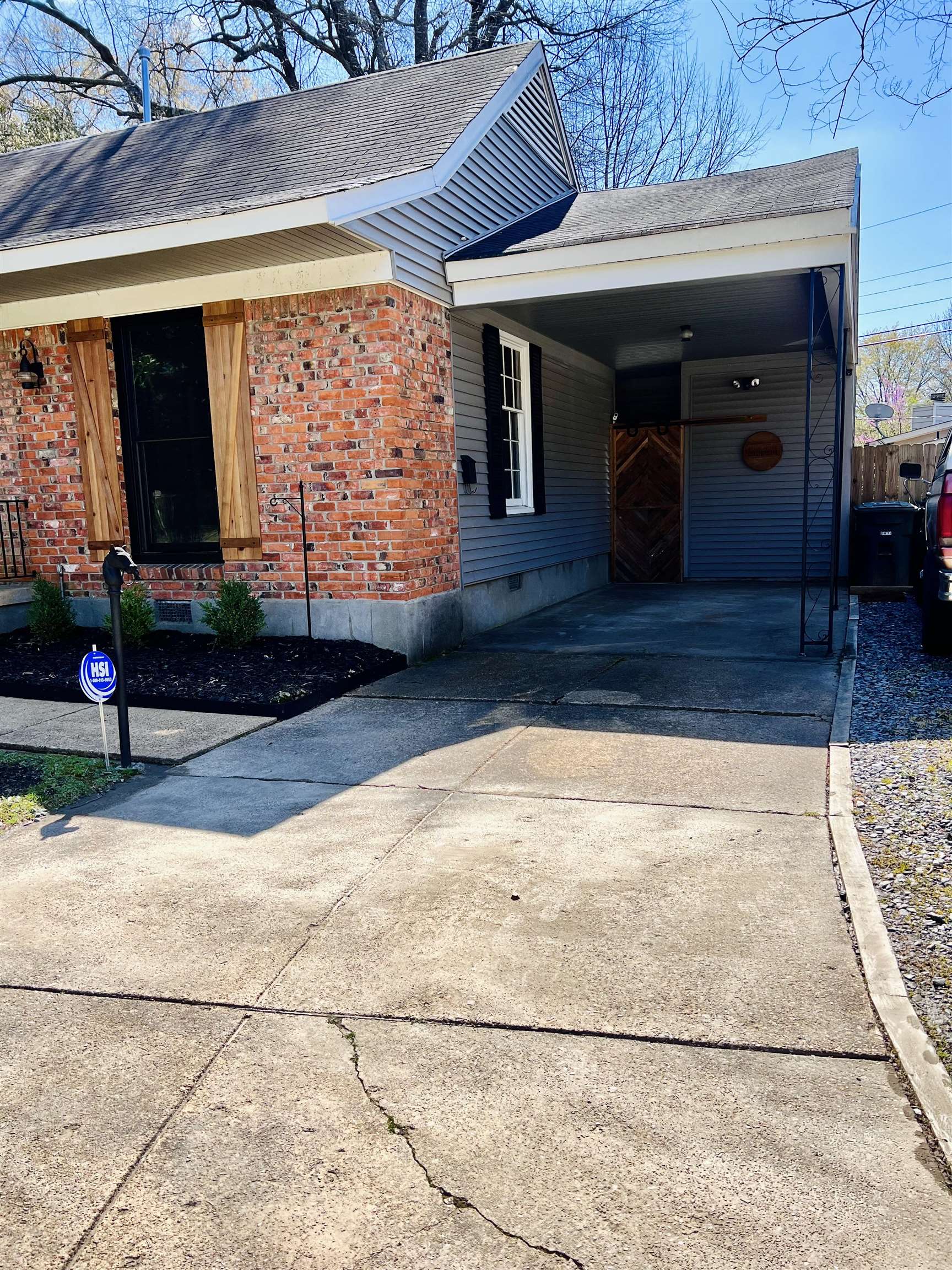 5083 Quince Road Memphis, TN 38117 - Photo 3 of 18 a view of entrance gate of the house
