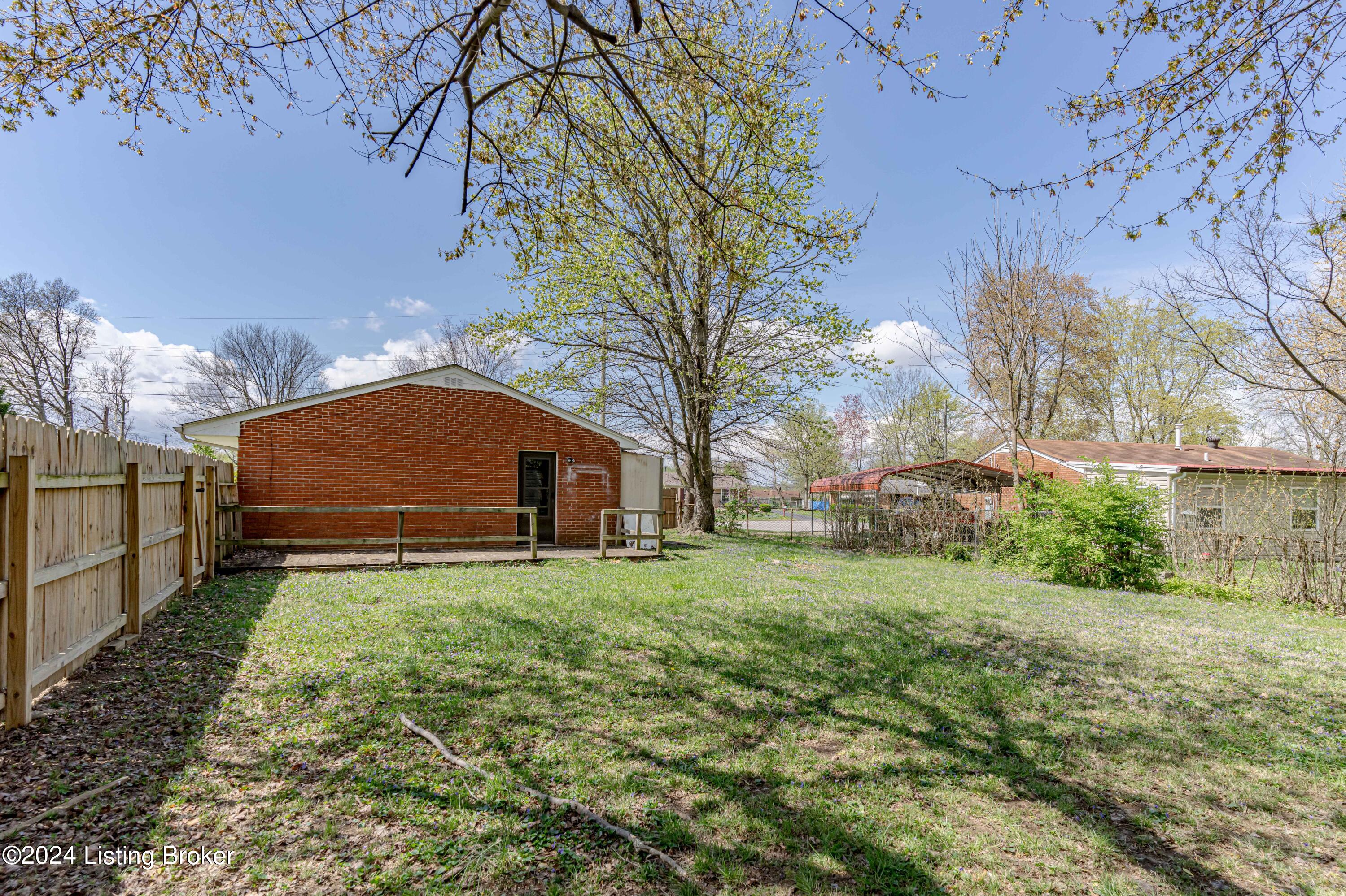 266 Dale Road Louisville, KY 40229 - Photo 36 of 39 Fenced in Backyard