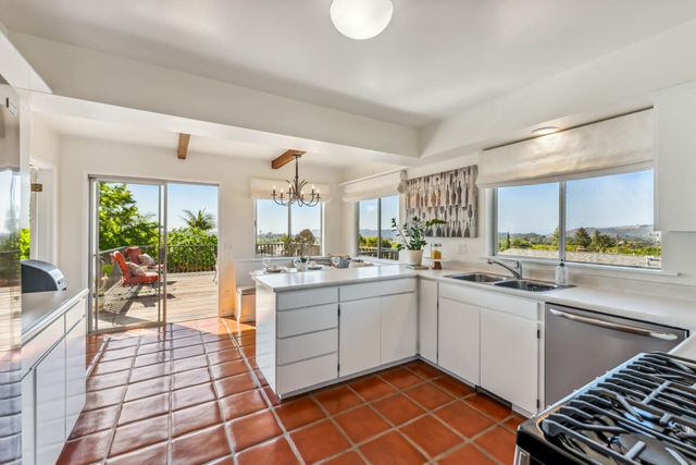 $1,990,000 | 3179 Lucinda Lane, Santa Barbara, CA 93105