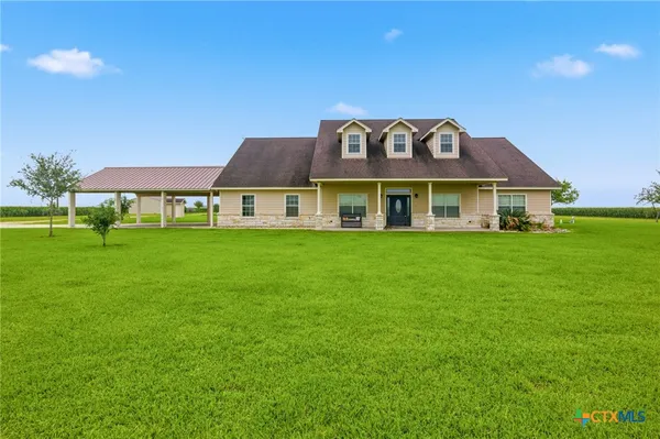 $775,000 | 335 County Road 320, Edna, TX 77957
