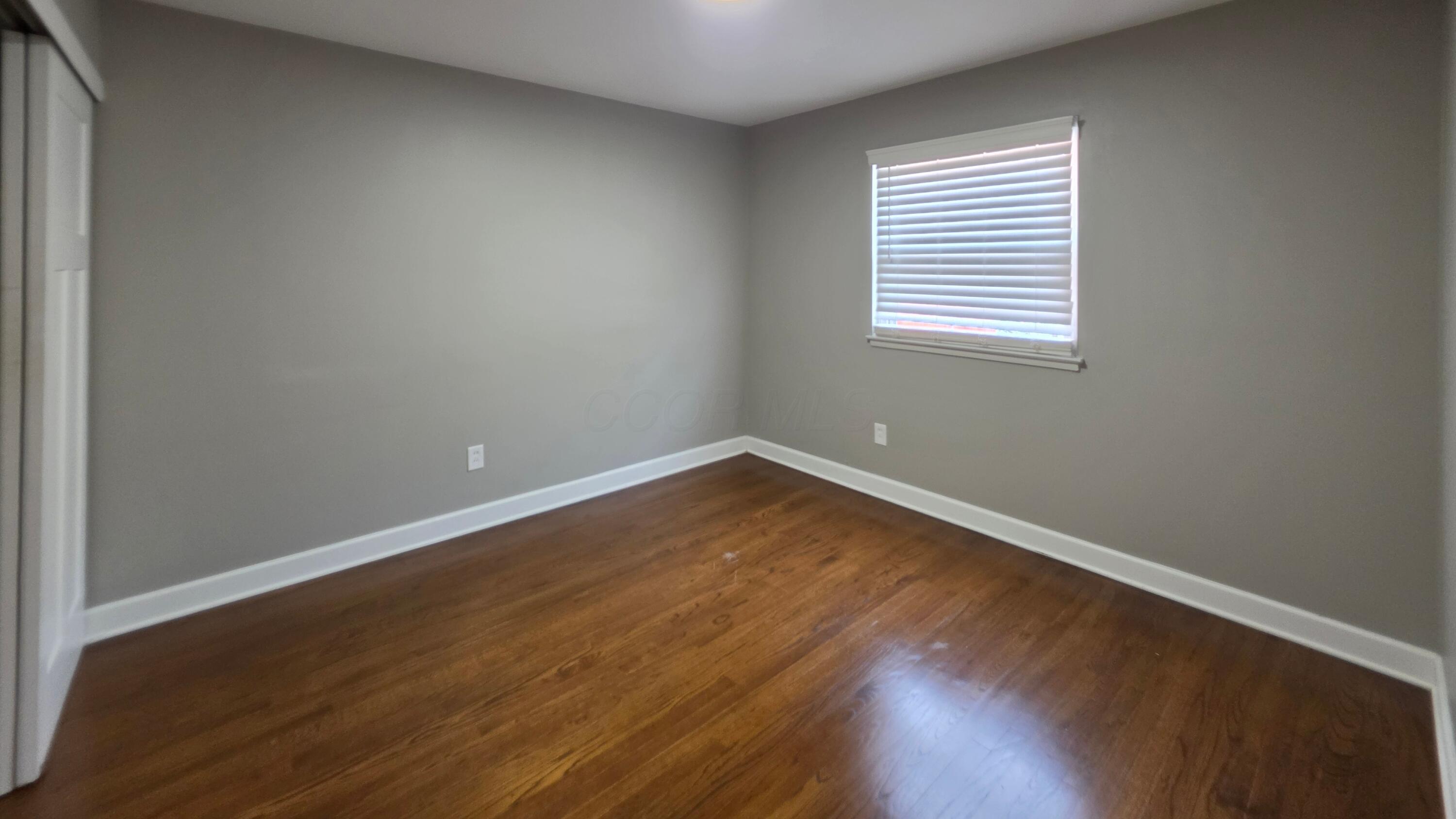 3137 Hillgate Road Columbus, OH 43207 - Photo 27 of 36 Bedroom 3