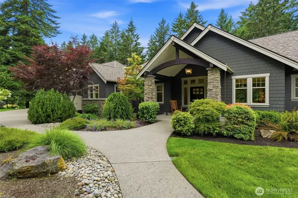$1,699,000 | 605 Hyak Way Fi, Fox Island, WA 98333