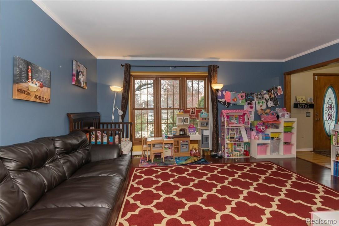 596 Bolinger Street Rochester, MI 48307 - Photo 5 of 25 05_DSC_4005_mls.jpg