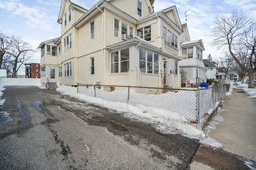 40-42 Ranney Street Springfield, MA 01108 - Photo 3 of 37
