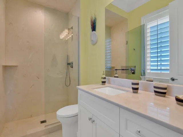 $30,000 | 4770 Florida A1A, Vero Beach, FL 32963