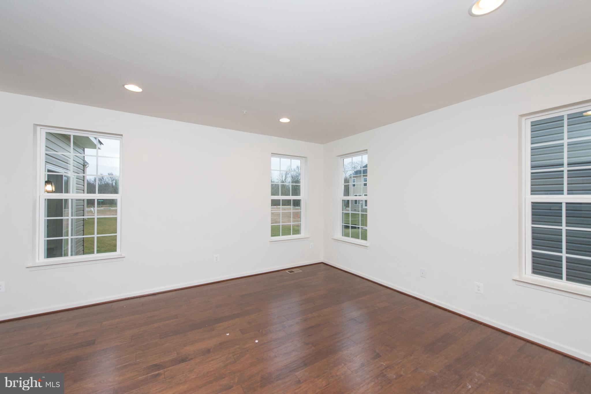 972 Morgan Run Road Baltimore, MD 21220 - Photo 15 of 30 Family Room with Hardwood