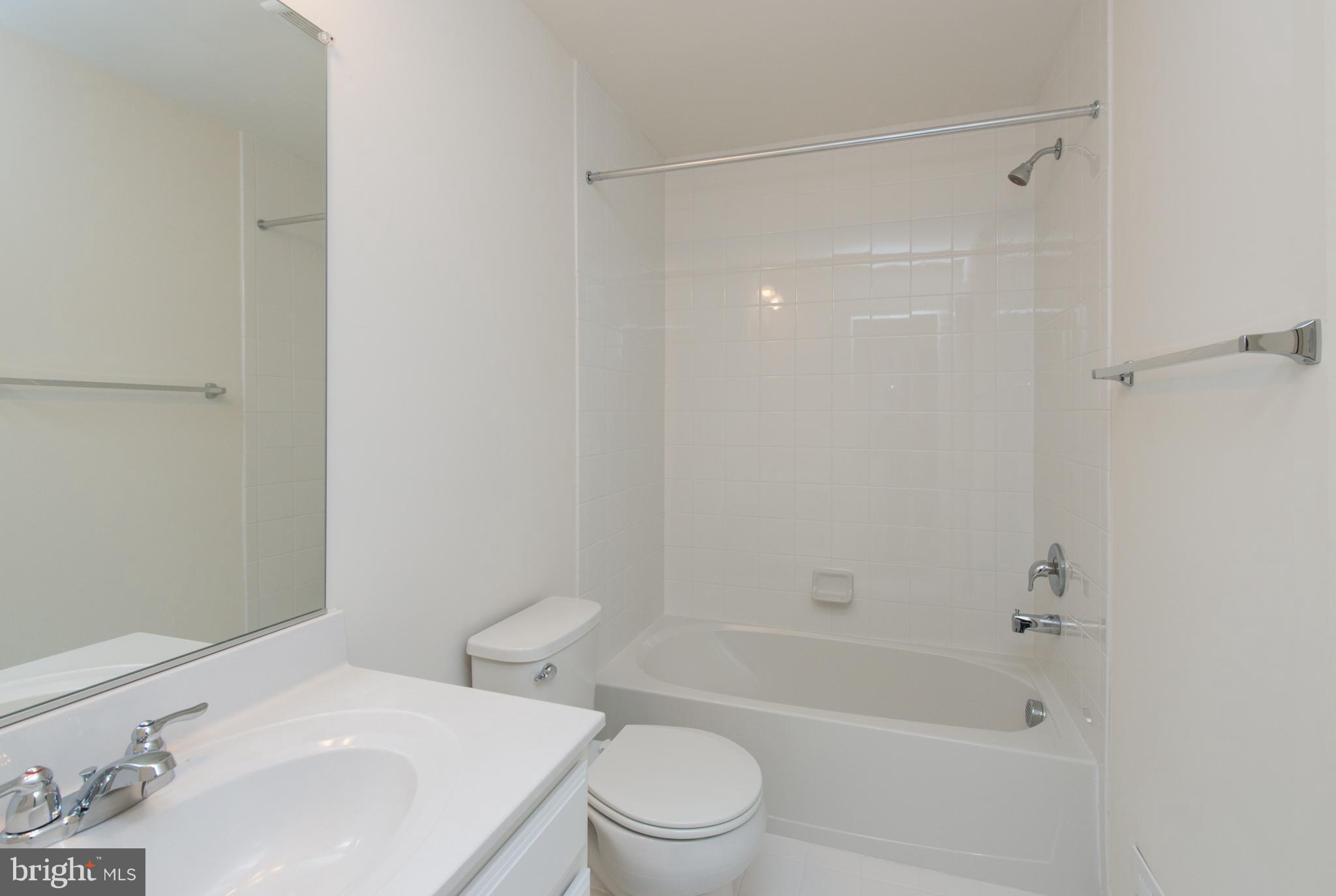 972 Morgan Run Road Baltimore, MD 21220 - Photo 23 of 30 Hall Bath