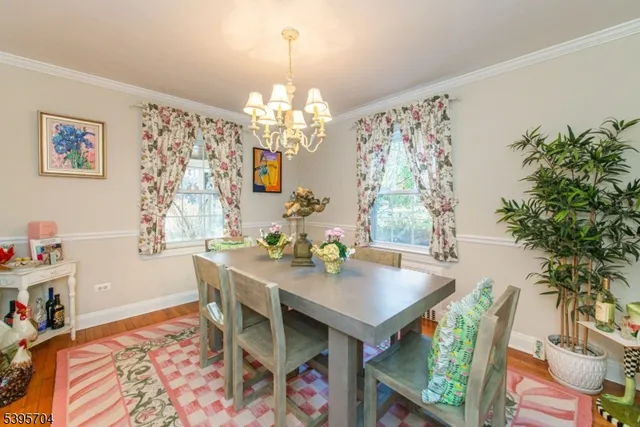 $799,900 | 31 Cleveland Road, Caldwell, NJ 07006