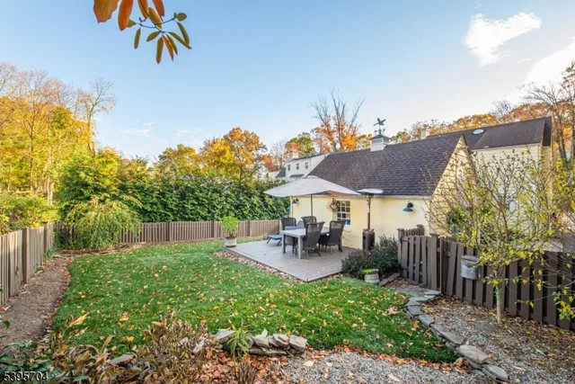 $799,900 | 31 Cleveland Road, Caldwell, NJ 07006