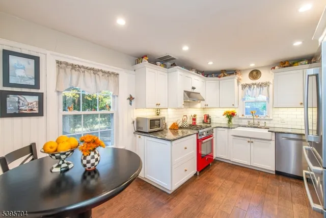 $799,900 | 31 Cleveland Road, Caldwell, NJ 07006