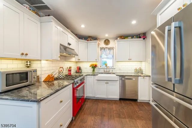 $799,900 | 31 Cleveland Road, Caldwell, NJ 07006