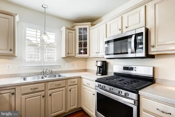 $449,900 | 5 Hardy Court, Lancaster, PA 17602