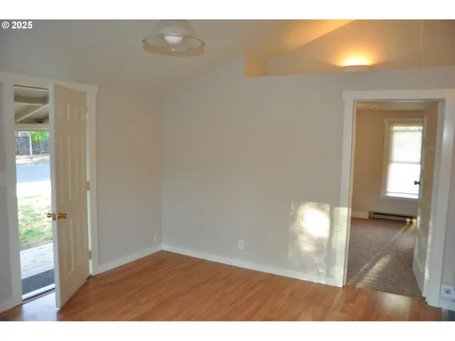 $285,000 | 1890 West 12th Avenue, Eugene, OR 97402