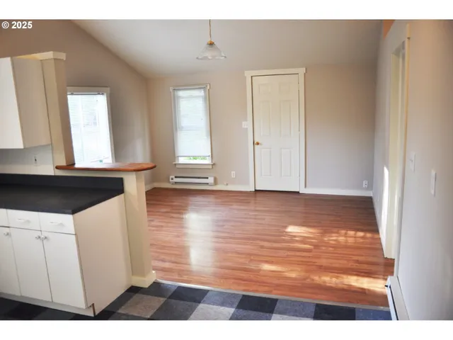 $285,000 | 1890 West 12th Avenue, Eugene, OR 97402