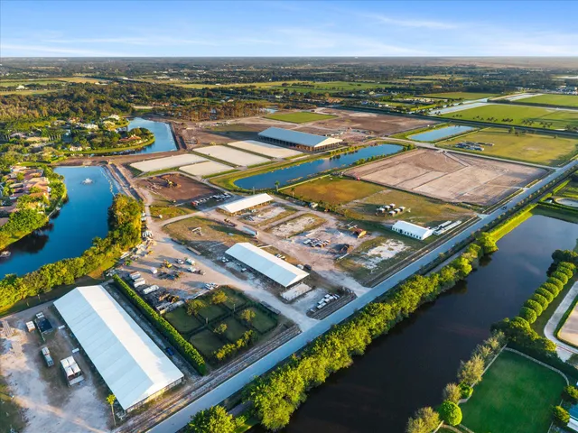 an aerial view of a tennis court