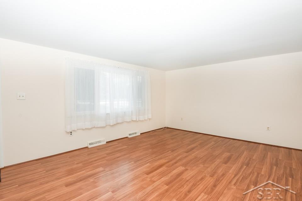 18776 Dice Road Merrill, MI 48637 - Photo 5 of 18 31345069-4.JPG