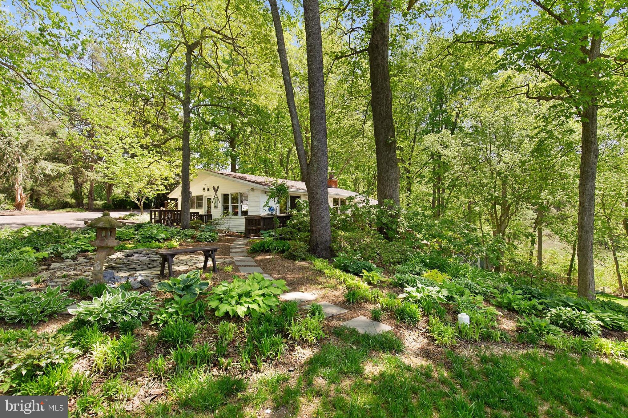 510 Swaggers Point Road Solomons, MD 20688 - Photo 3 of 30 a view of yard with green space