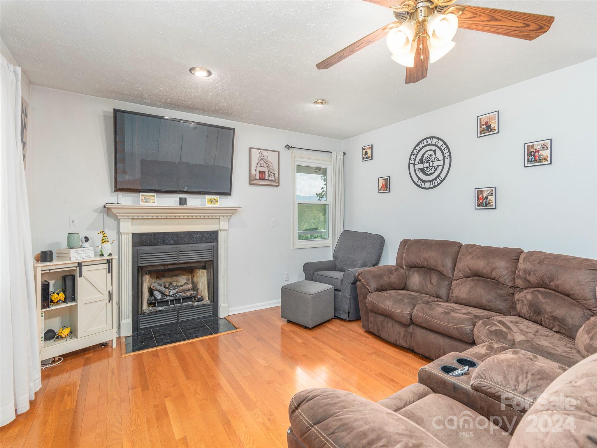 578 Hilltop Farm Road Canton, NC 28716 - Photo 6 of 41 Gallery Image 6
