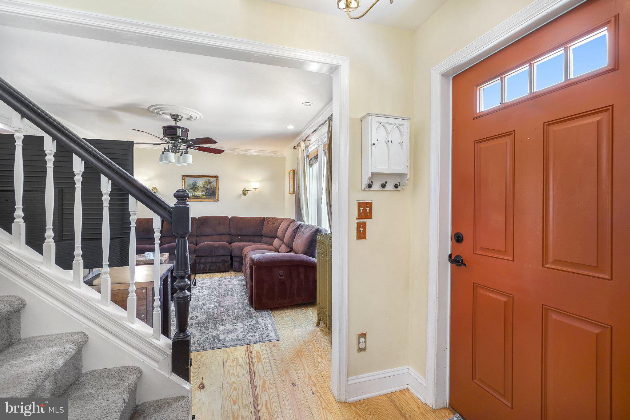 8446 Turnbull Road Warrenton, VA 20186 - Photo 12 of 39 Welcoming entry with vibrant door.