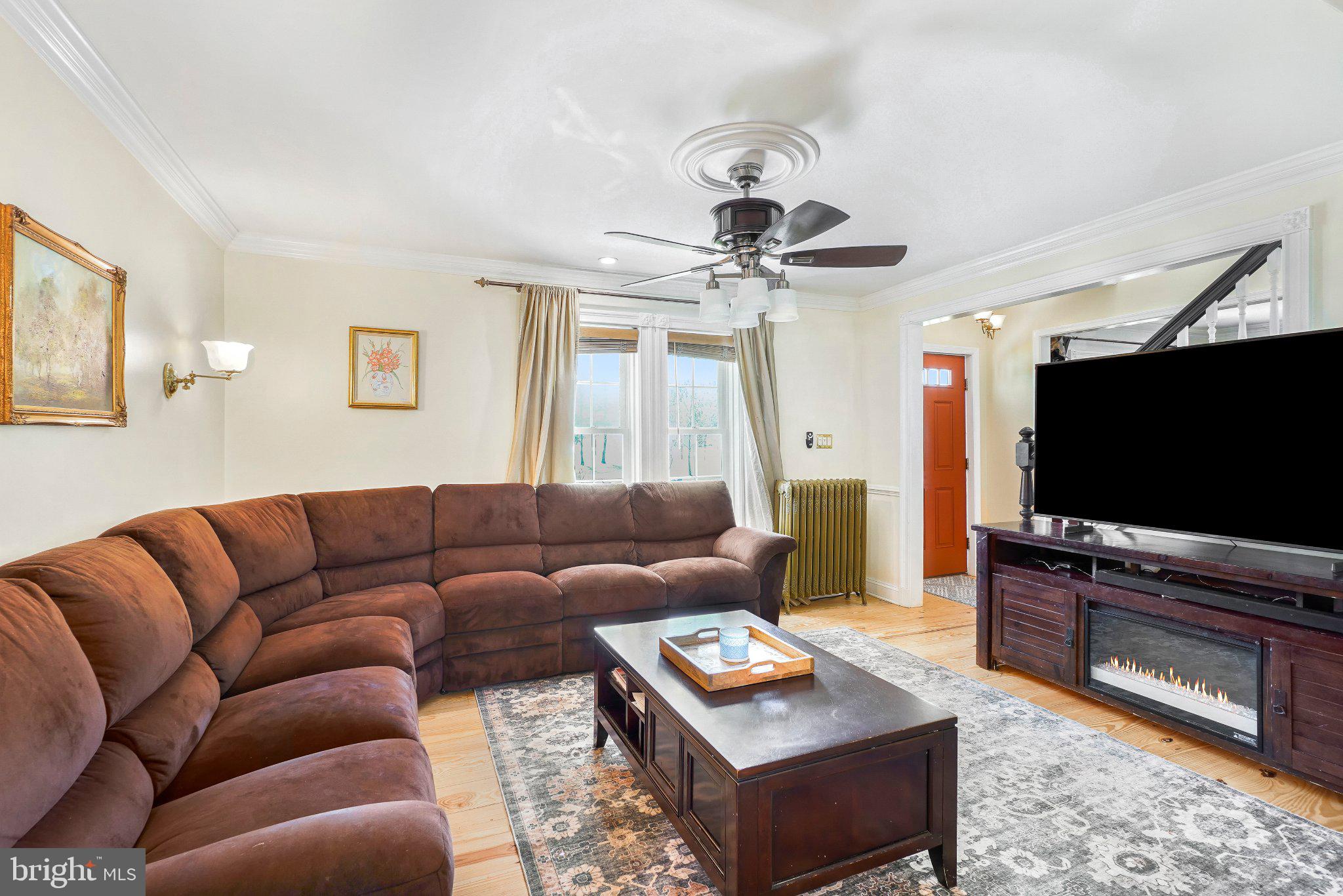 8446 Turnbull Road Warrenton, VA 20186 - Photo 13 of 39 Cozy living space with natural light.