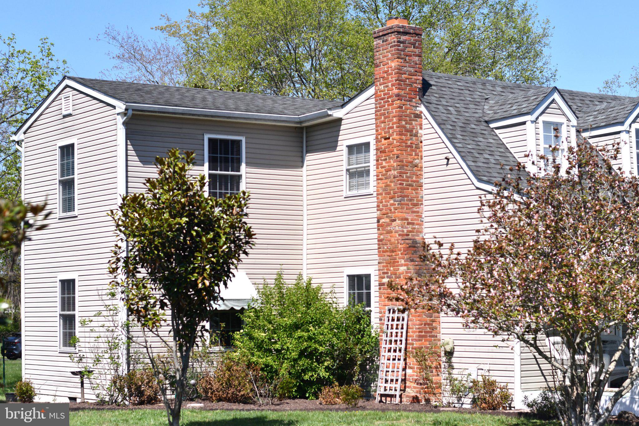 8446 Turnbull Road Warrenton, VA 20186 - Photo 3 of 39 Charming home with classic brick chimney.