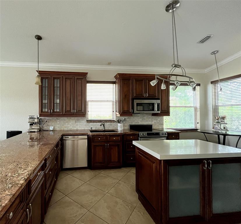 5261 Southwest 141st Terrace Miramar, FL 33027 - Photo 7 of 20