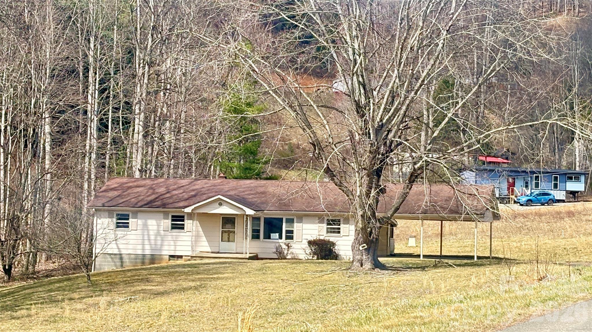 225 Davis Road Crumpler, NC 28617 - Photo 1 of 39