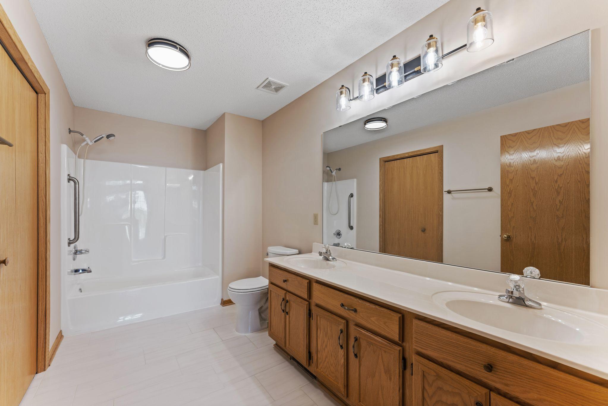 8725 Baxter Way, Unit 43 Inver Grove Heights, MN 55076 - Photo 10 of 19