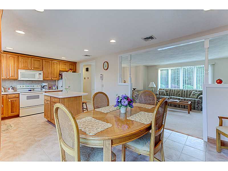1600 Pippin Orchard Road Cranston, RI 02921 - Photo 10 of 24 Kitchen.
