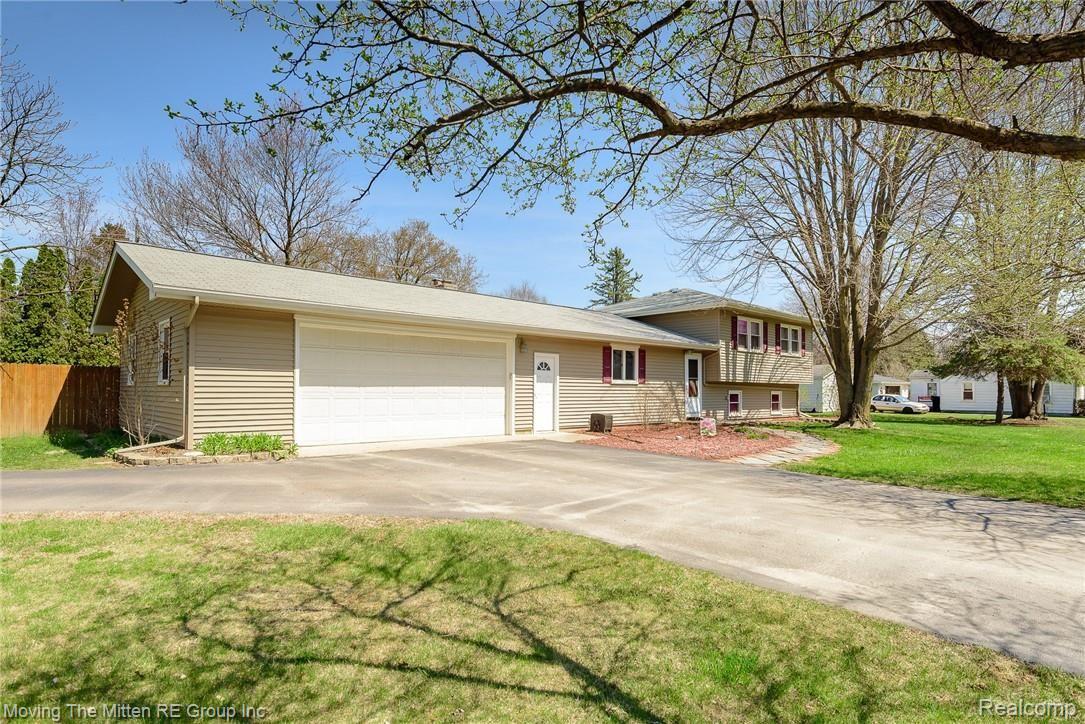 45850 Hull Road Belleville, MI 48111 - Photo 46 of 59 MTM_45850_hull-45.jpg