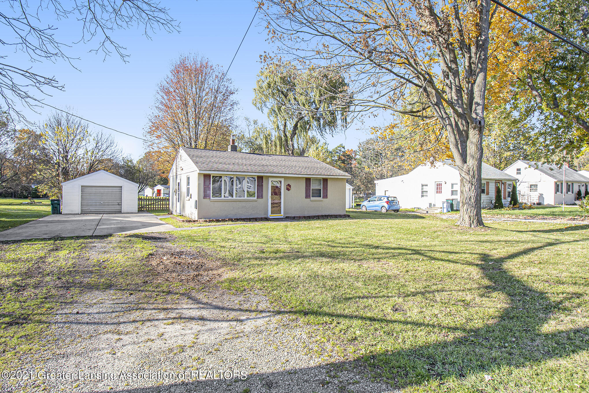 6246 Cooper Road Lansing, MI 48911 - Photo 2 of 14 01