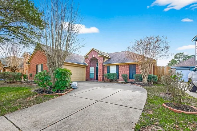 $2,200 | 11347 Corola Trail Drive, Houston, TX 77066