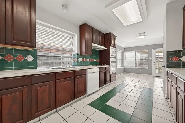 $2,200 | 11347 Corola Trail Drive, Houston, TX 77066