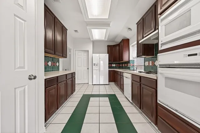 $2,200 | 11347 Corola Trail Drive, Houston, TX 77066