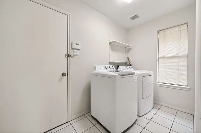 $2,200 | 11347 Corola Trail Drive, Houston, TX 77066