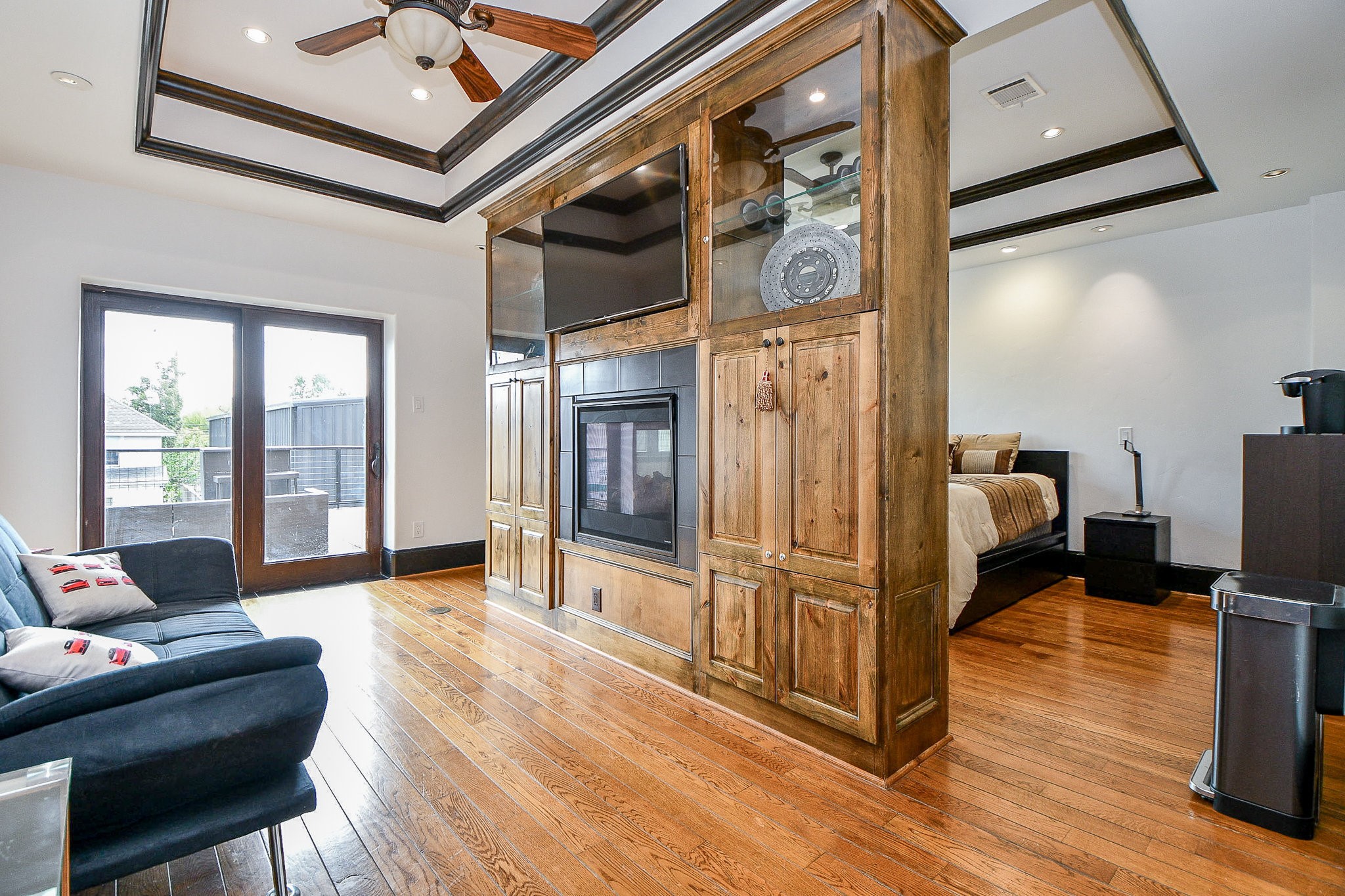 4119 Allen Street Houston, TX 77007 - Photo 41 of 50 a en suite bathroom with a tub and glass door