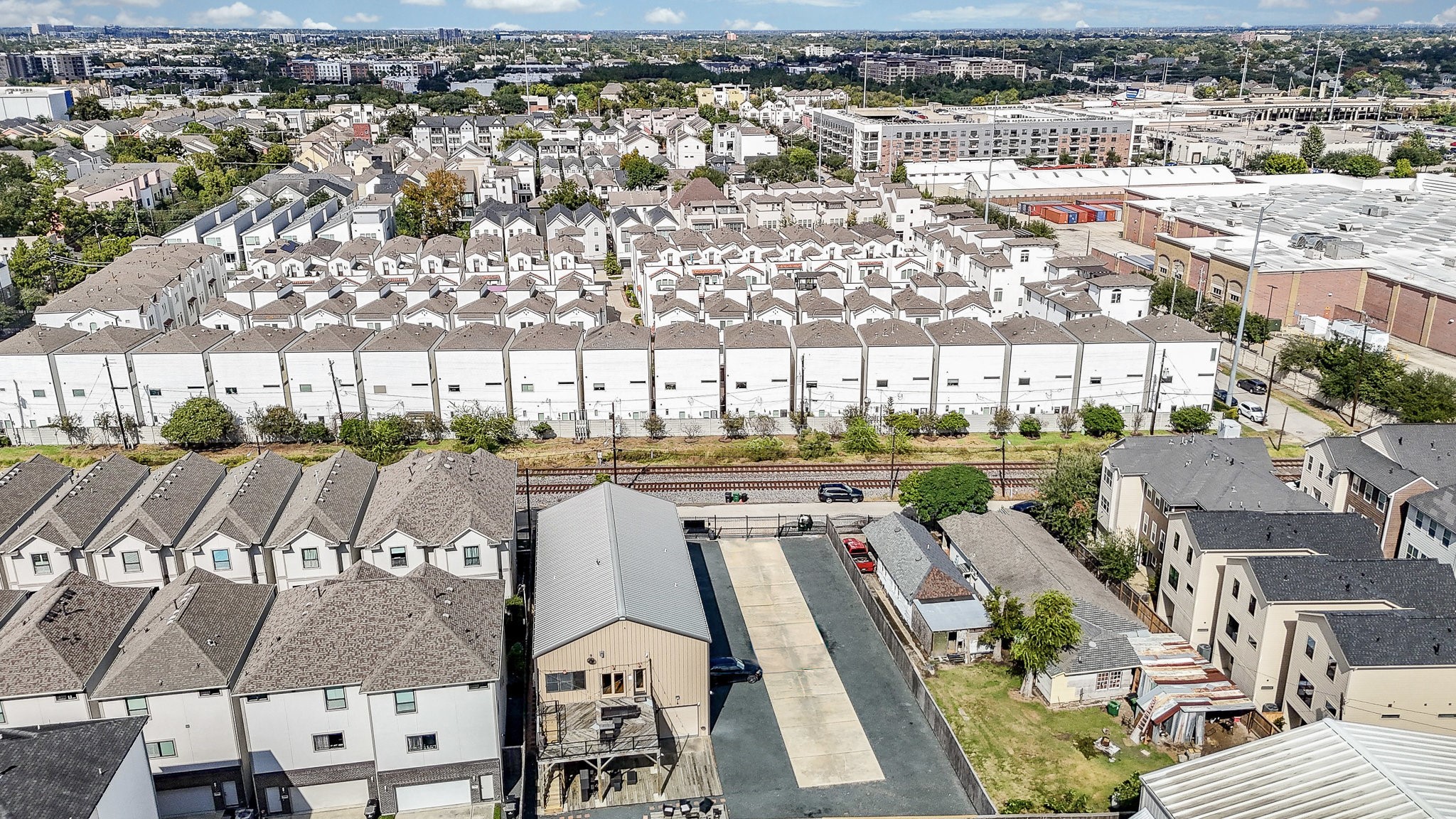 4119 Allen Street Houston, TX 77007 - Photo 49 of 50 an aerial view of a city