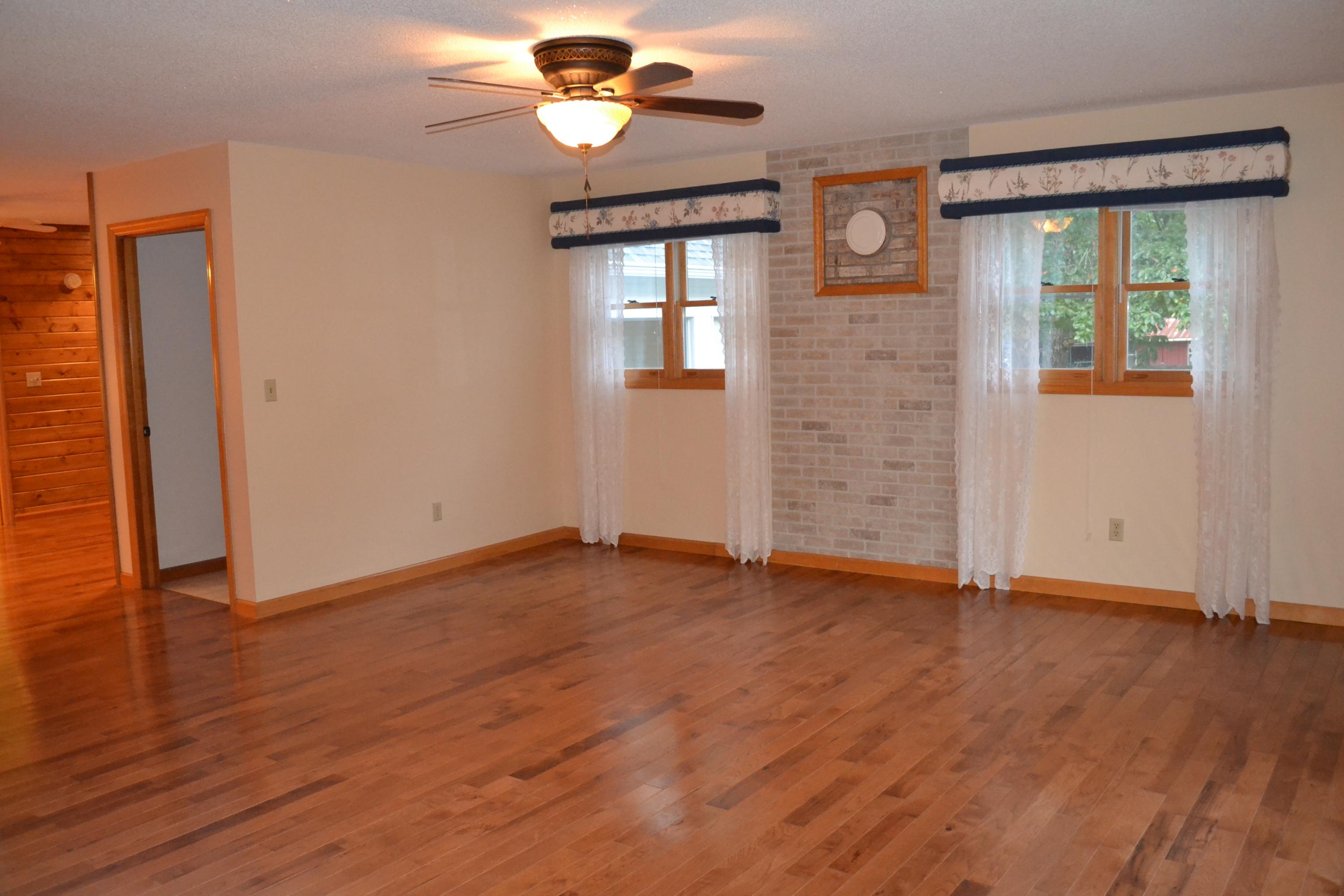 2448 Brewer Road Crossville, TN 38572 - Photo 26 of 34 Living room (2)