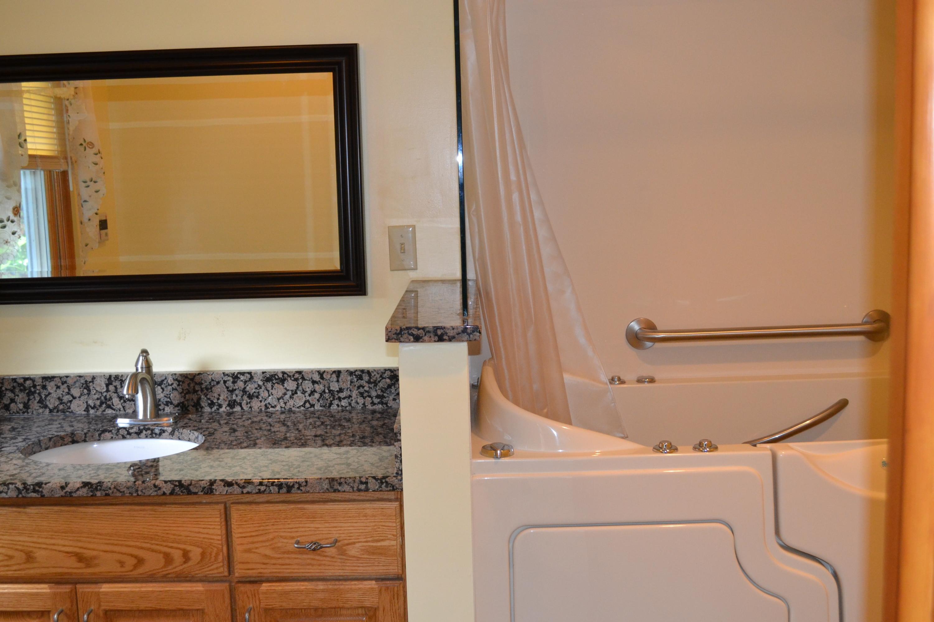 2448 Brewer Road Crossville, TN 38572 - Photo 28 of 34 master bathroom
