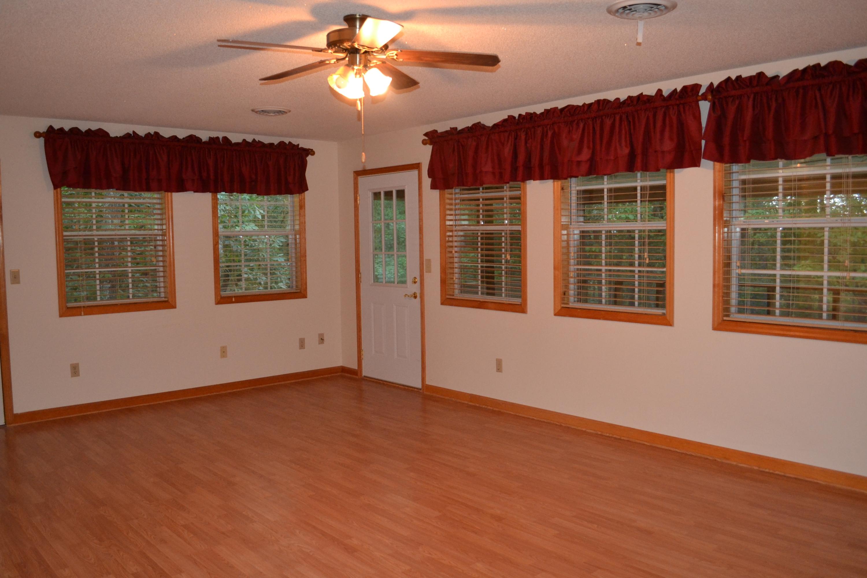 2448 Brewer Road Crossville, TN 38572 - Photo 34 of 34 Sunroom