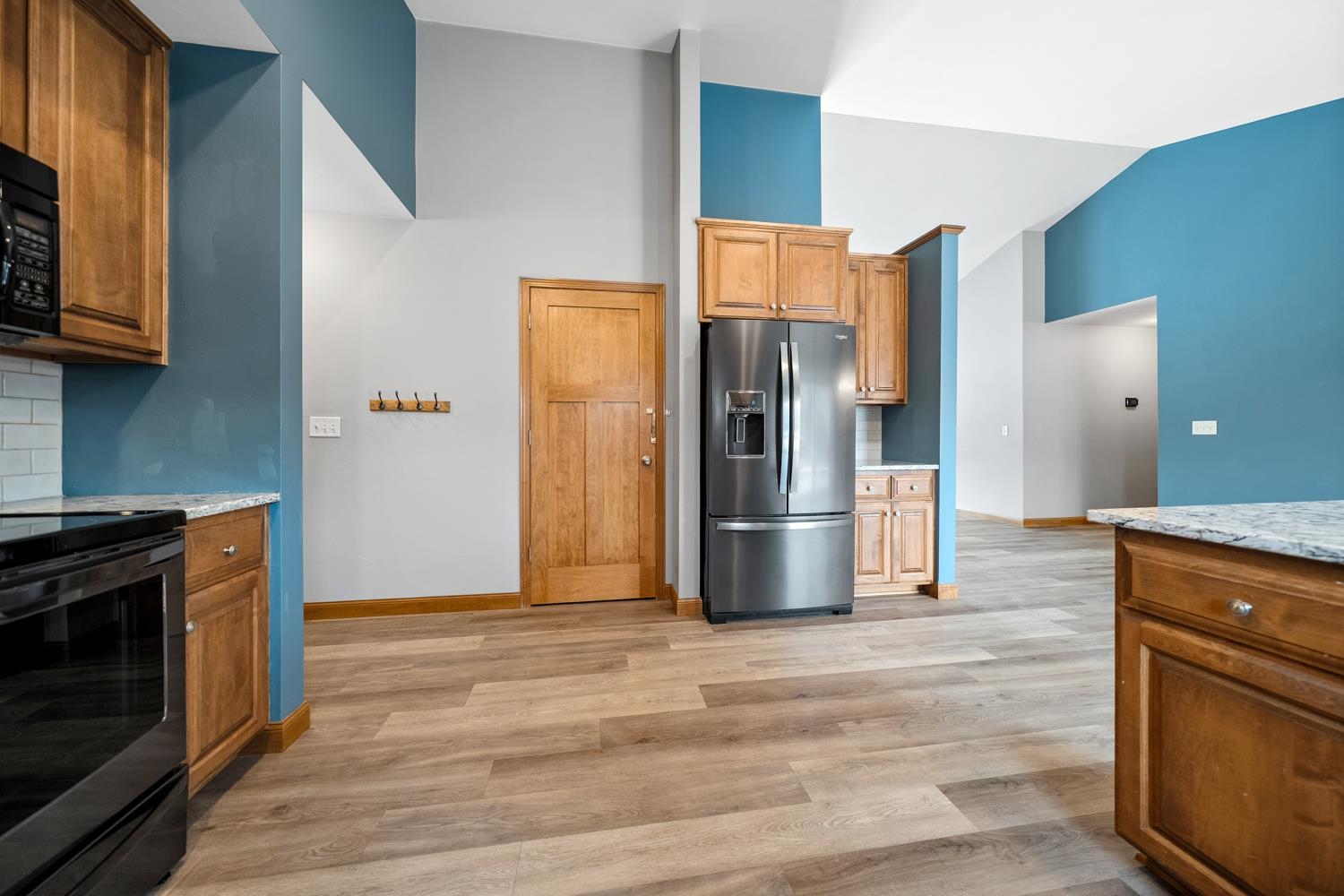 2332 Oak Ridge Circle De Pere, WI 54115 - Photo 11 of 38