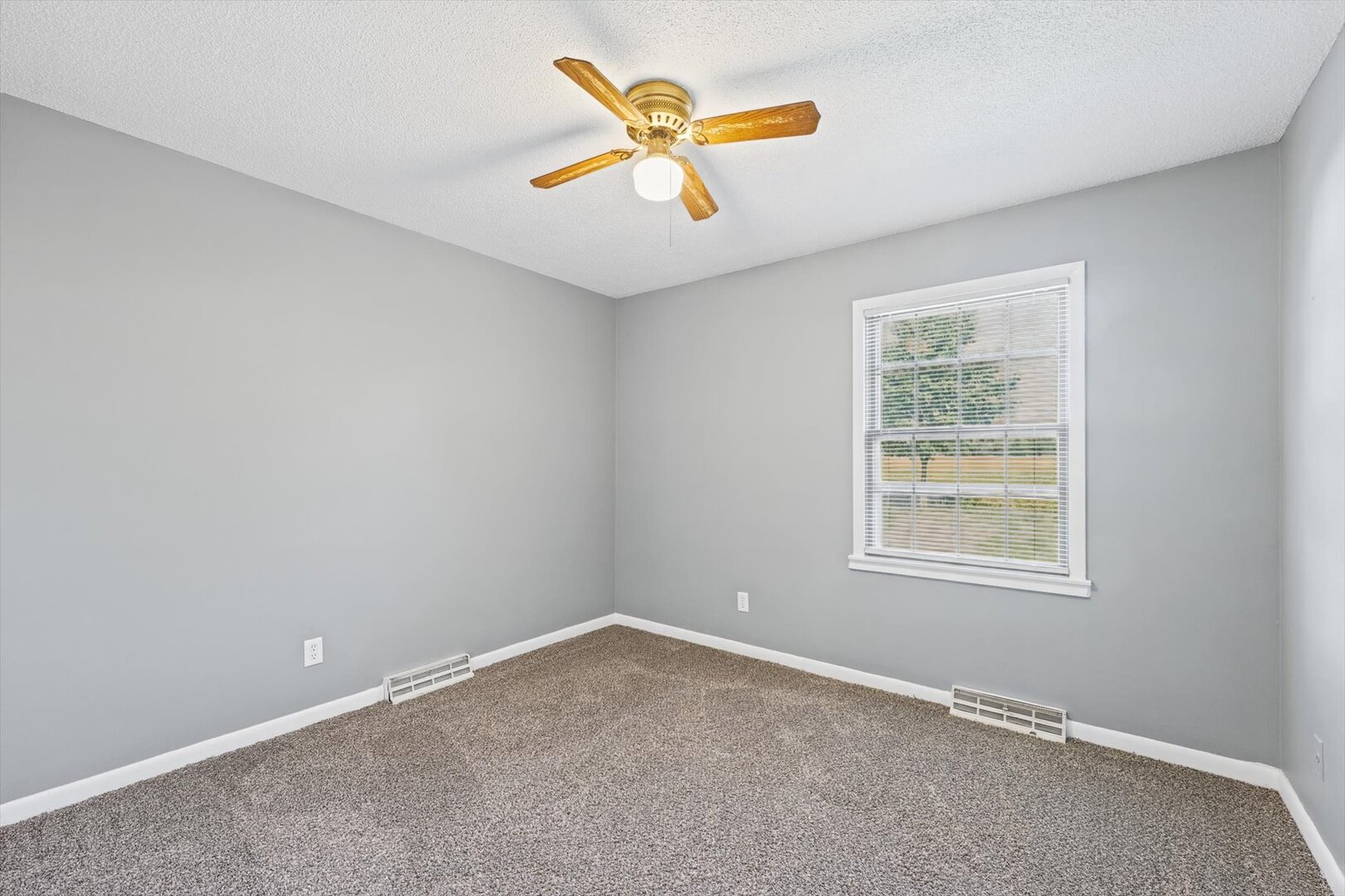 2210 East Perkins Road Urbana, IL 61802 - Photo 21 of 37 Gallery Image 21