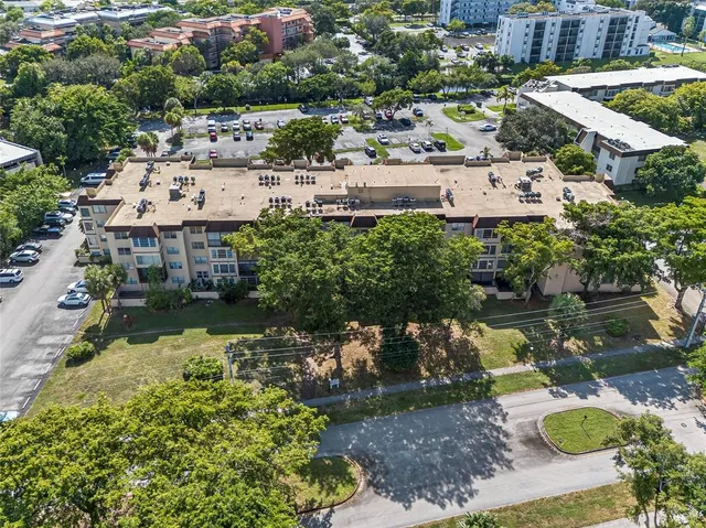 $152,000 | 7300 Northwest 17th Street, Unit 203, Plantation, FL 33313